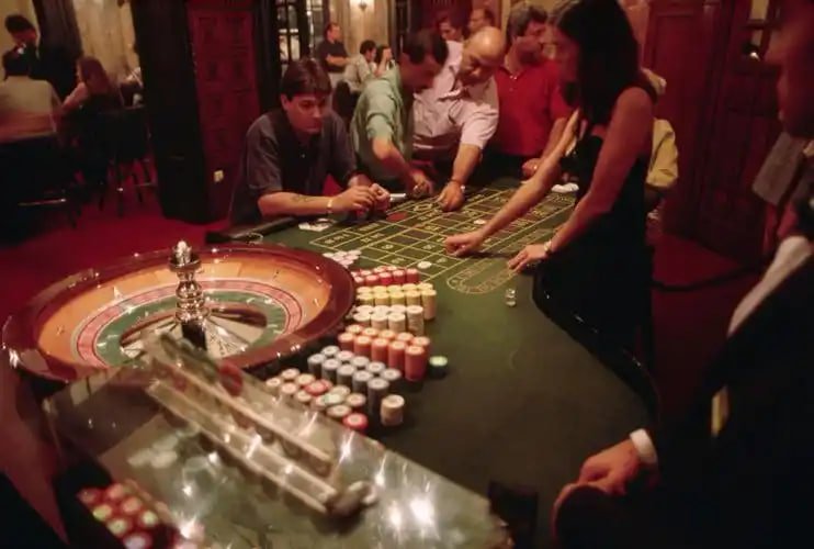 mama75 permainan meja blackjack roulette baccarat live